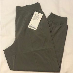 NWT Lululemon Wanderer Cropped Jogger